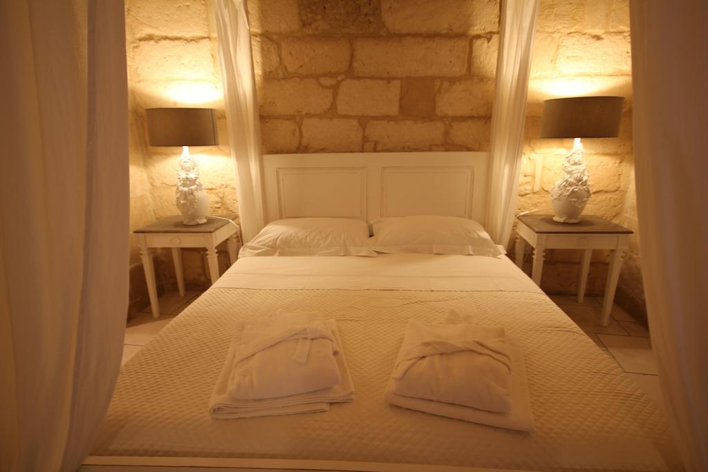 La Suite Di Martina Lecce Habitación foto